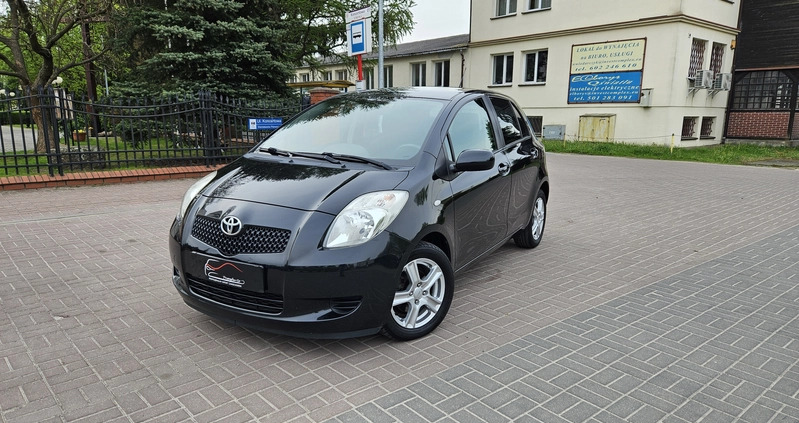 Toyota Yaris cena 14900 przebieg: 199999, rok produkcji 2006 z Stryków małe 667